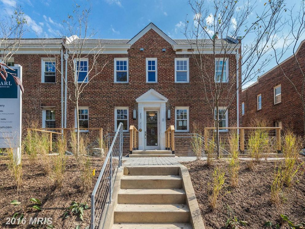 Under 500k A Parkside Apartment With a Private Patio Entrance