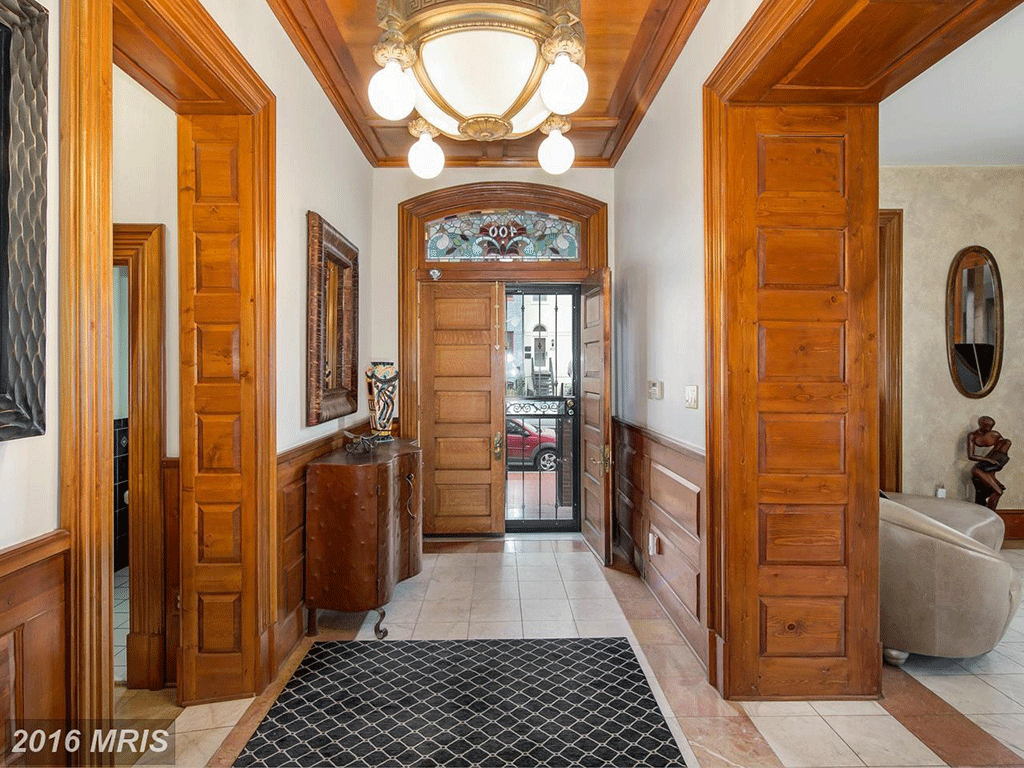 DC9816953-6 - Washingtonian Listing We Love: A New Orleans-Style Bed & Breakfast in Mount Vernon Square