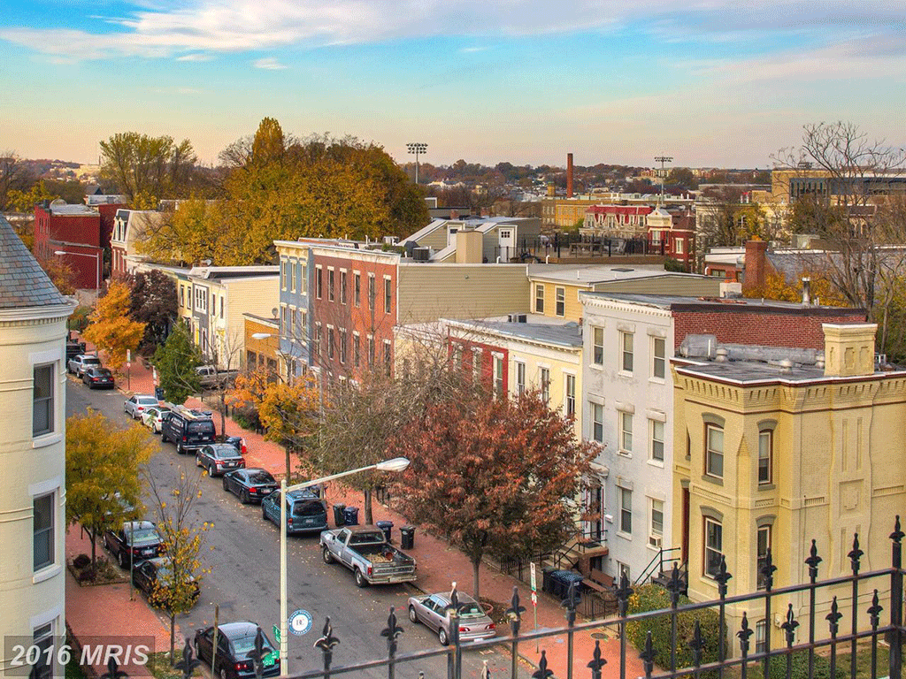 Listing We Love: A New Orleans-Style Bed & Breakfast in Mount Vernon Square