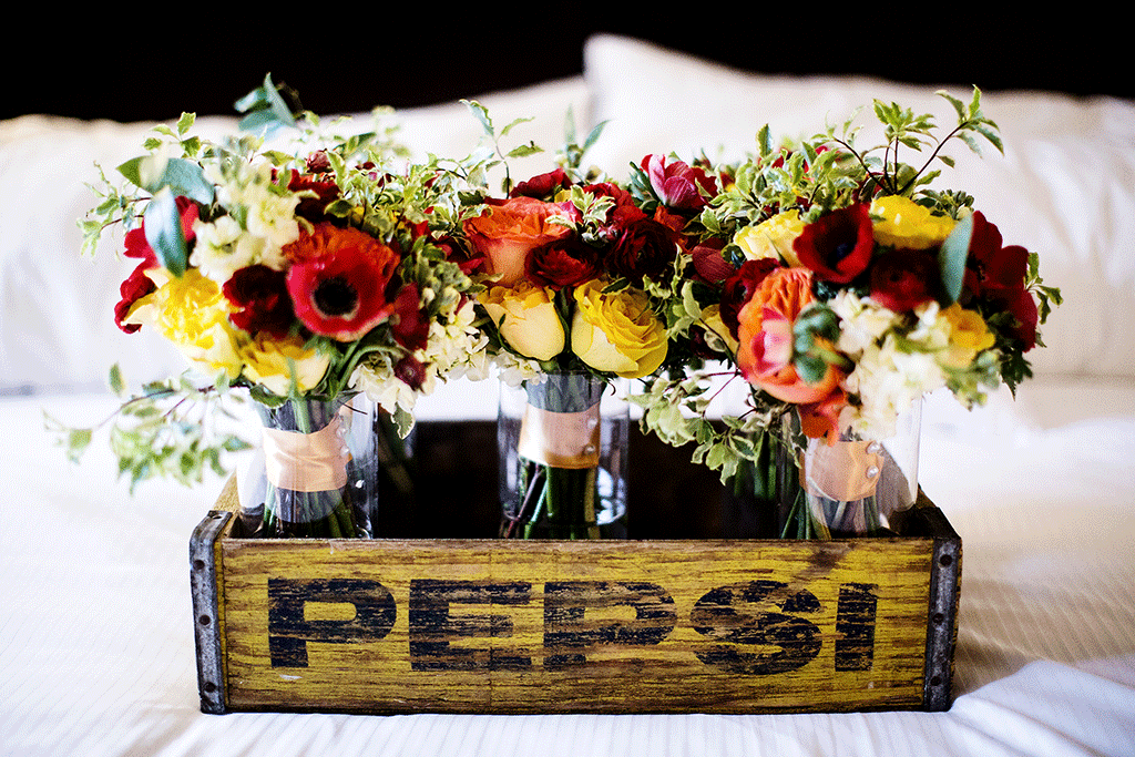 The Hanging Florals Add Such a Cool Touch to this Downtown DC Gallery Wedding Julia Brower Nick DiCarlo Longview Gallery 