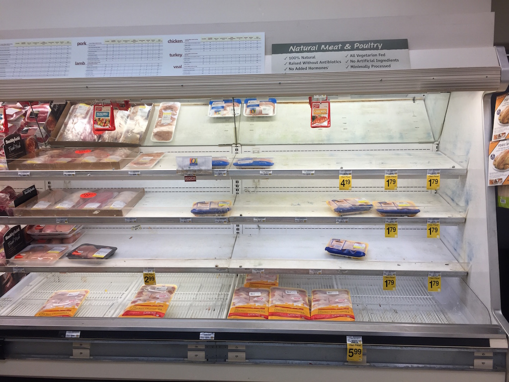 Behold the Long Lines and Empty Shelves of DC-Area Supermarkets Before the Snowstorm