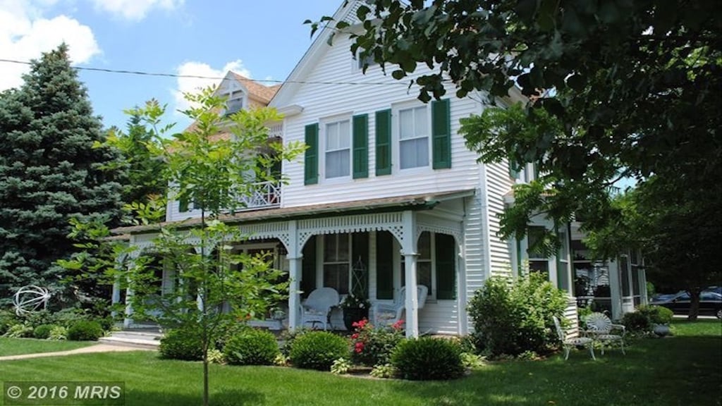 The 3 Best Open Houses in Great Small Towns: March 18-19