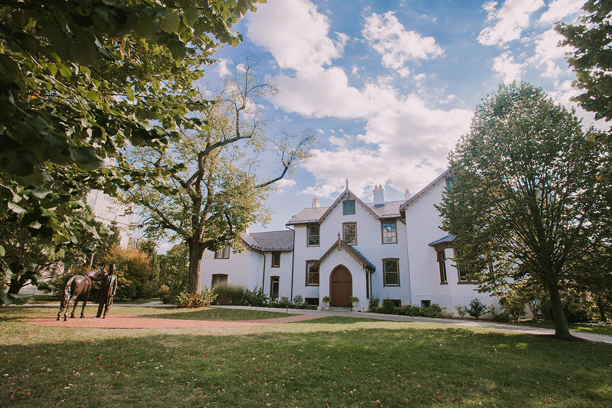 Emily Kaiser Matthieu Andre President Lincoln Cottage Beth Caldwell Photography Wedding