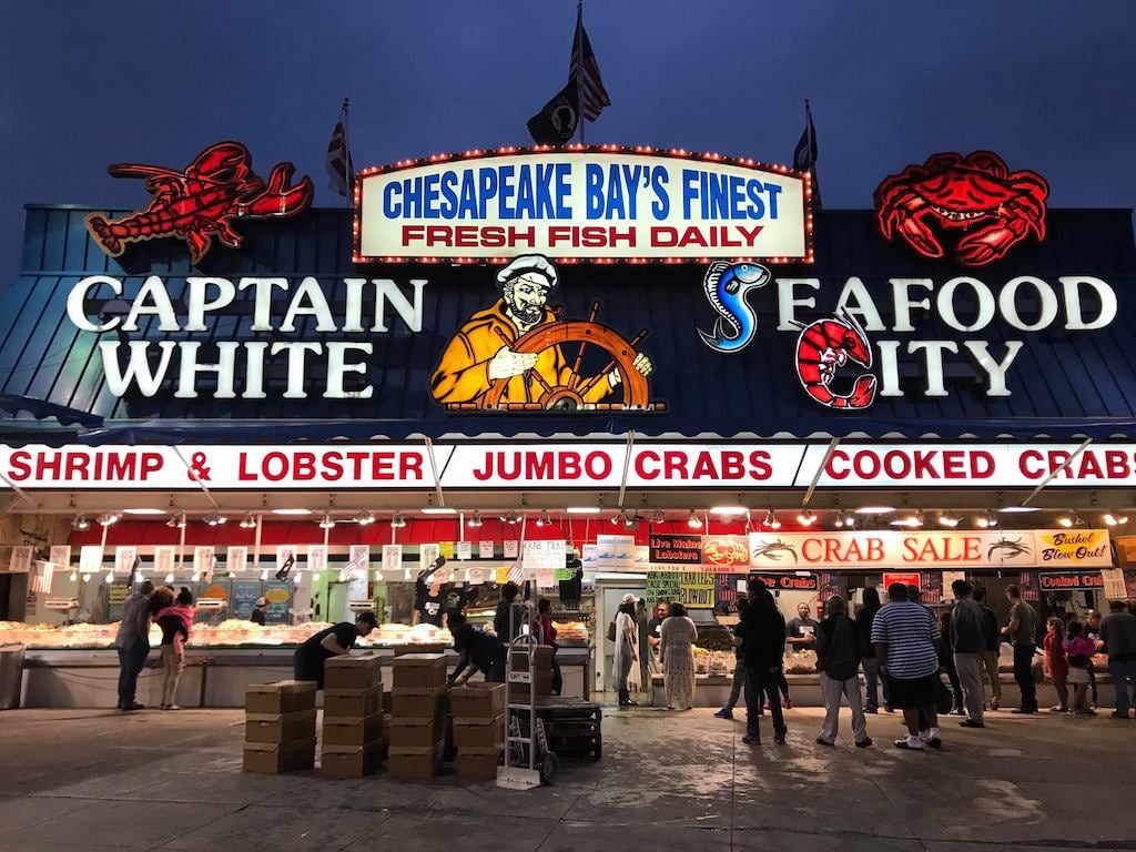 Captain White Seafood Market deja el muelle para siempre