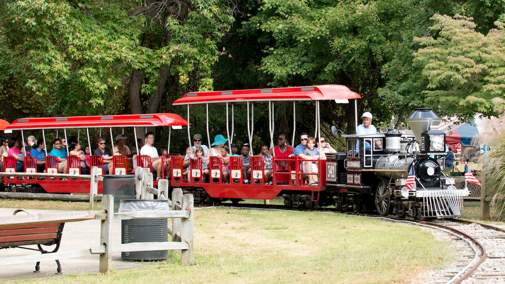 PARQUE INFANTIL BARN TRAIN