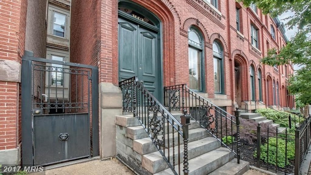 Frank and Claire Underwood’s Gorgeous Brownstone Home is Now For Sale