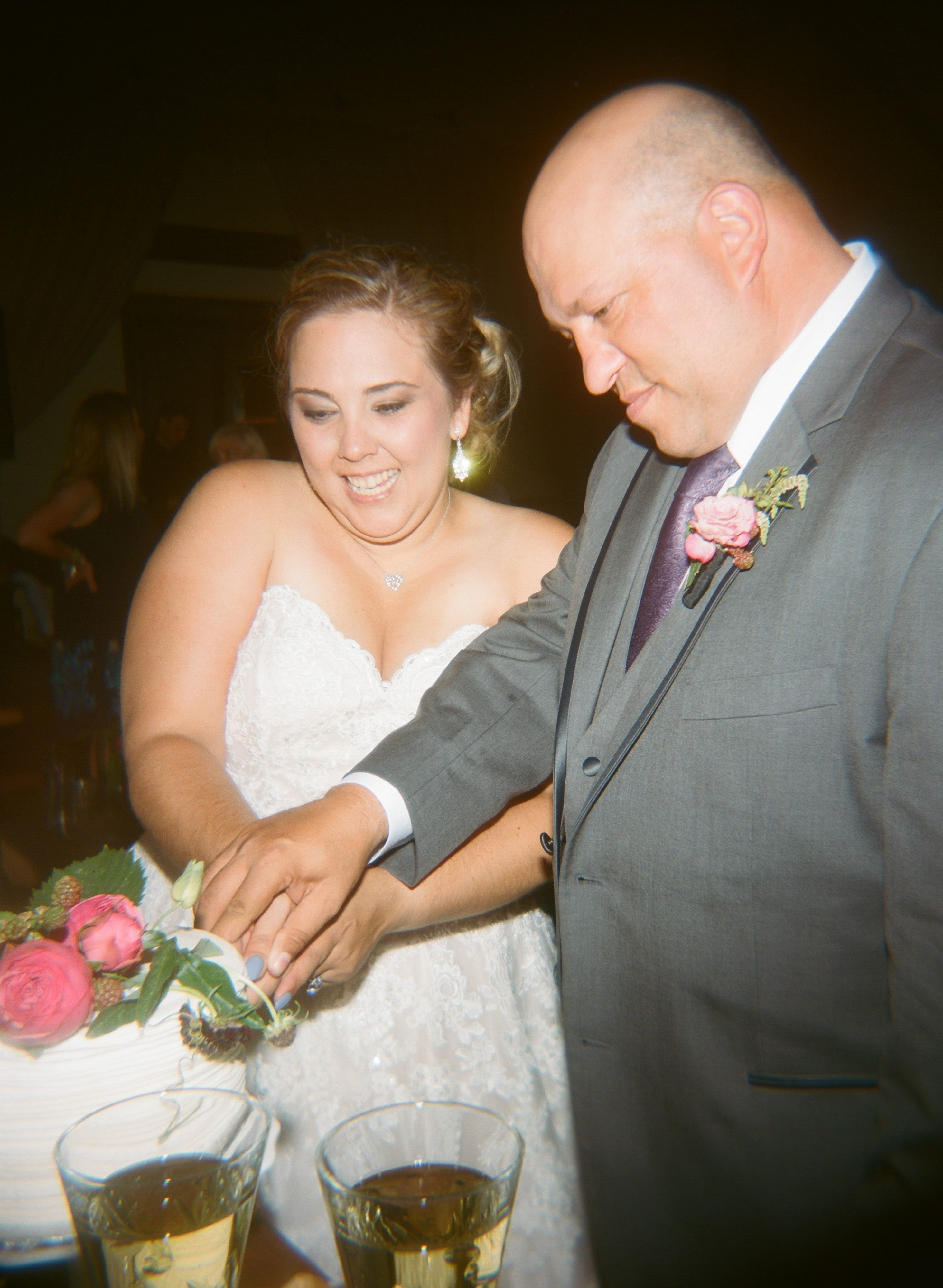 Matthew Fishman Taylor Barnes Pippin Hill Virginia Wedding by Kate Headley with Pies