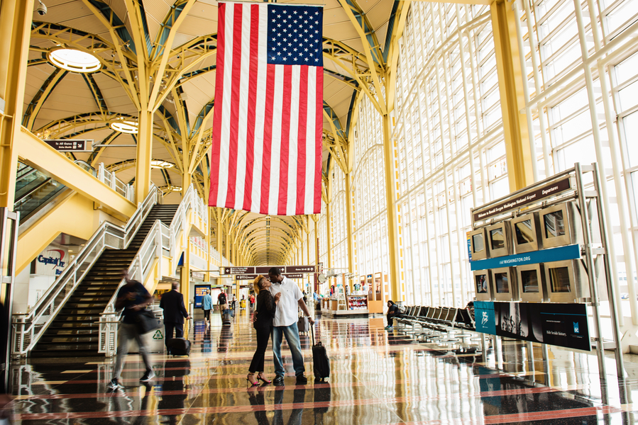 airport engagement reagan national airport myeshia townsend and derrick hanna