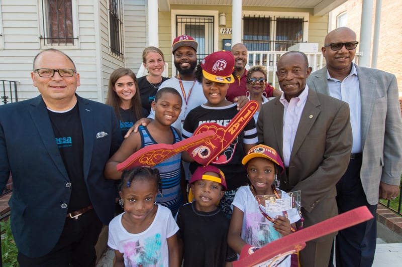 Leesa Sleep and the Washington Redskins Team Up to Tackle Bedlessness