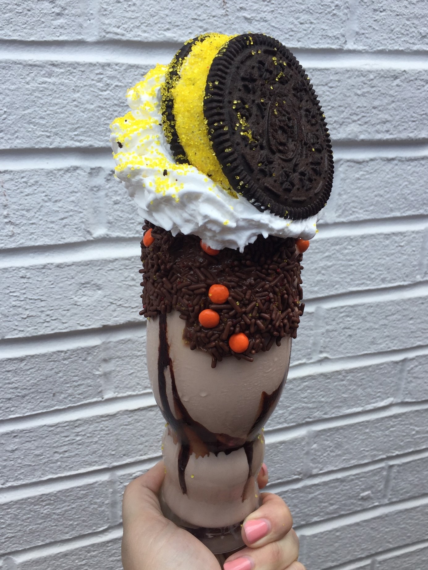 Lincoln's Bar-b-Que SOLAR ECLIPSE Shake-1 - Washingtonian