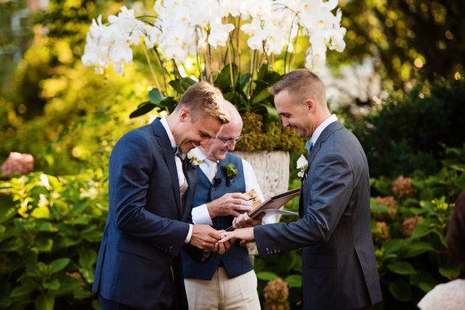 Miller_Moll_LoveampAdventurePhotography_MeridanHouseMattBryanCeremony54_low