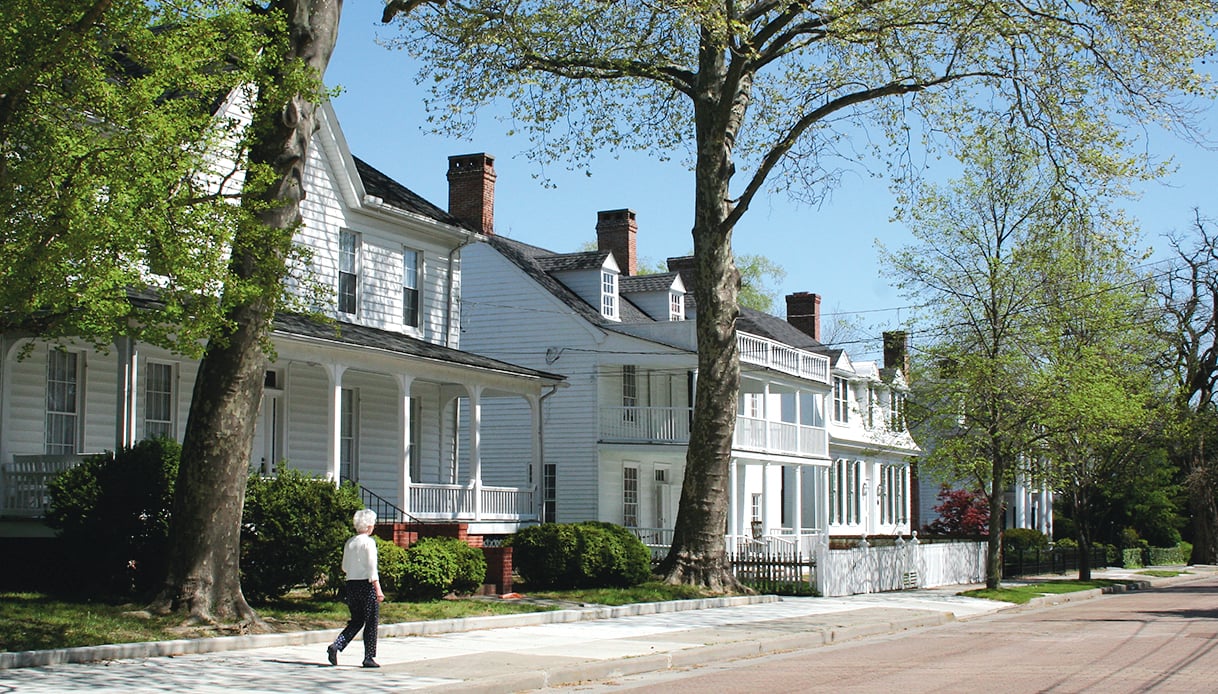 RT.highst - Washingtonian High Street. Photograph by Jill Jasuta.