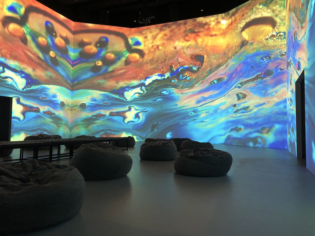 A New Psychedelic Exhibit, With Cocktails, Opens at
