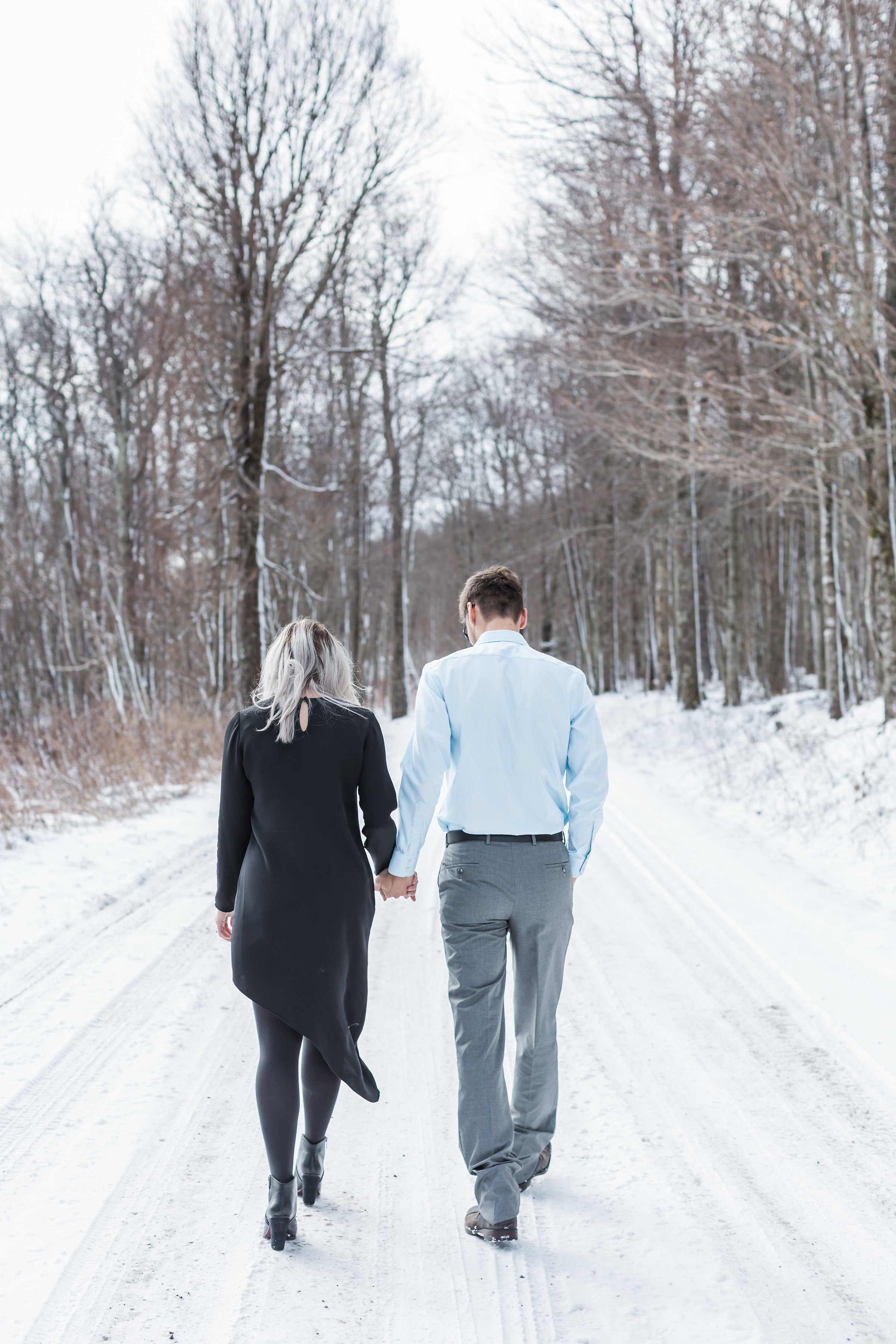 snowshoe mountain resort west virginia DC couple engagement wintery weekend getaway snow engagement snowy engagement