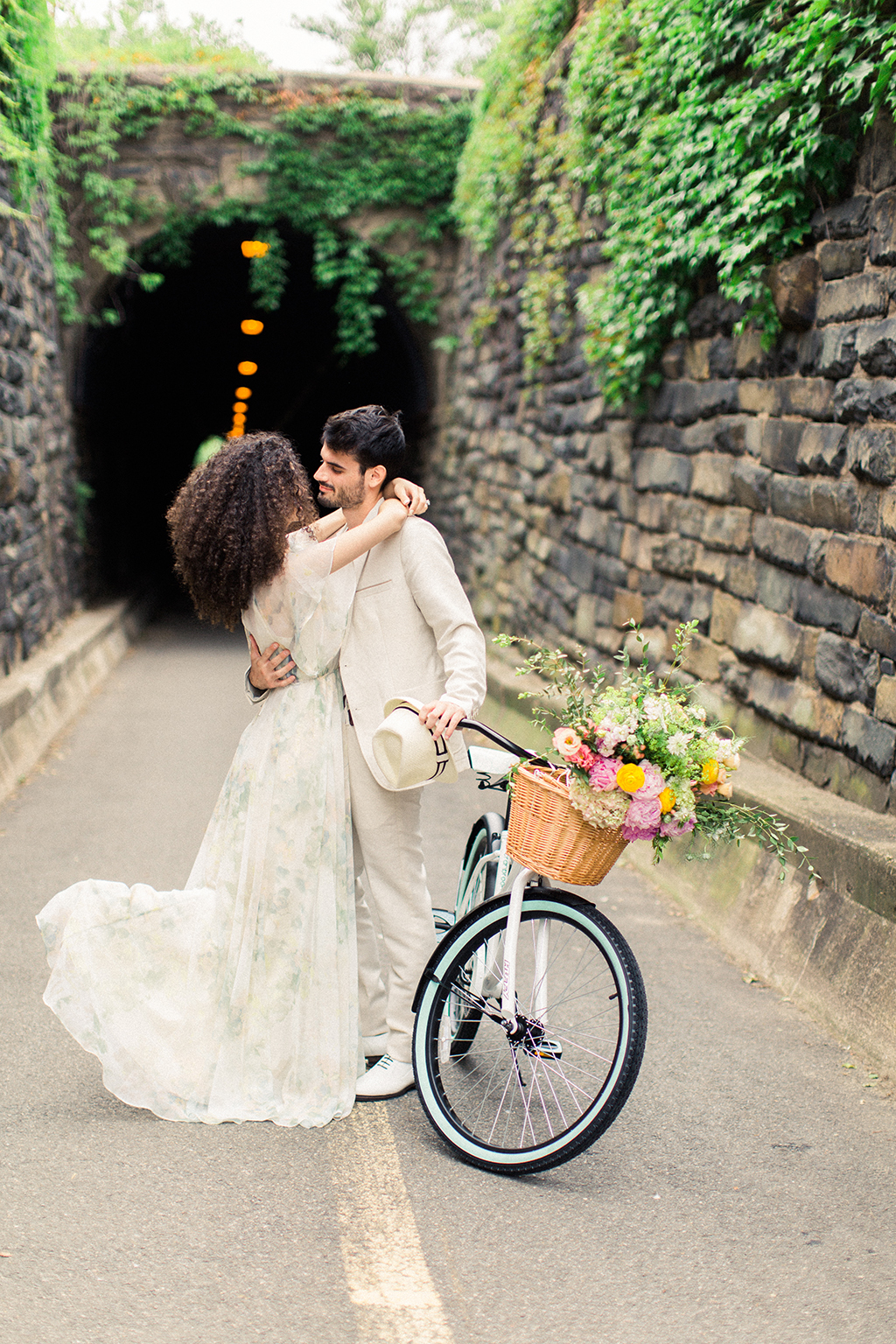 Laura Arana-Castillo Victor Salinas-Furio recreate favorite dates in Old Town Alexandria spring anniversary shoot