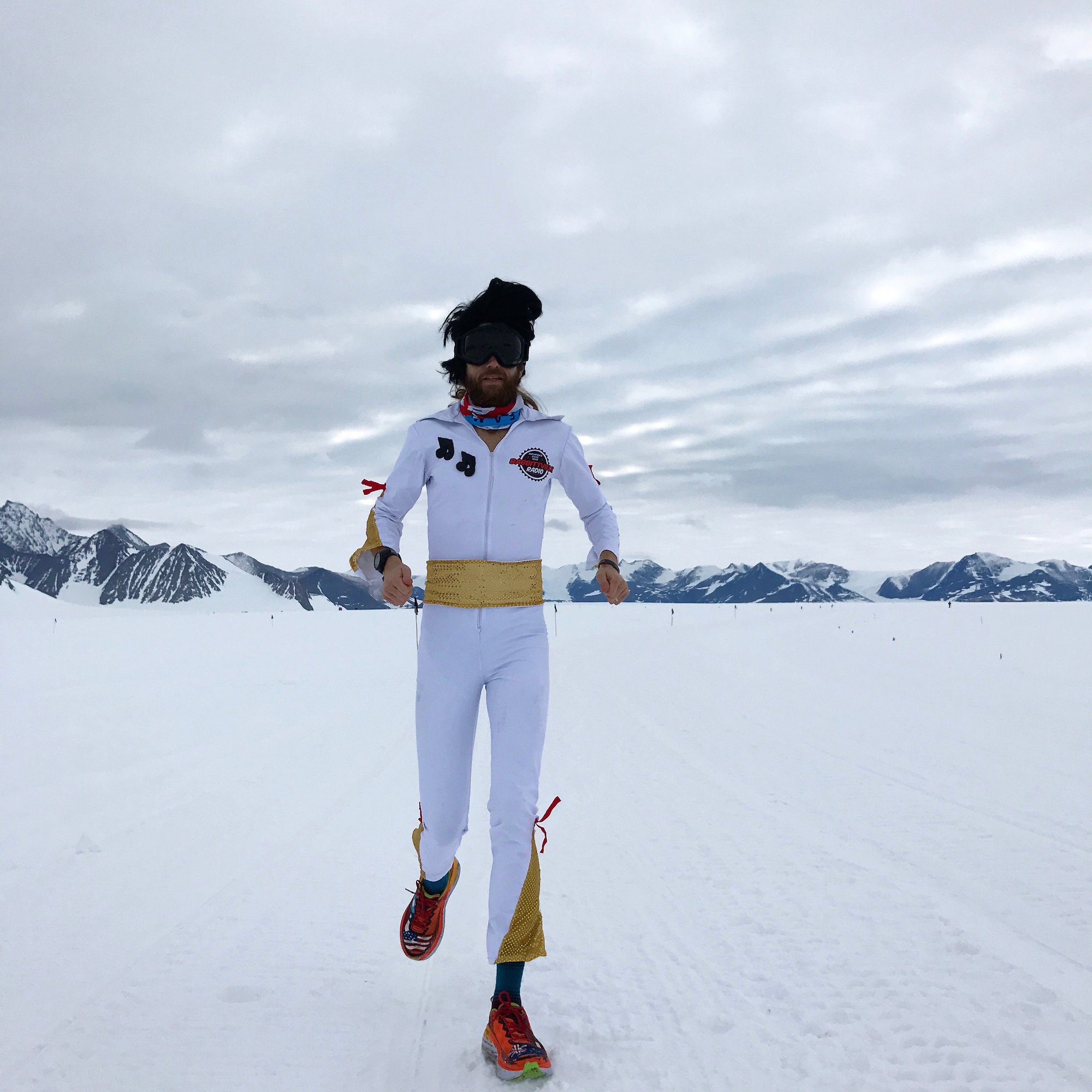 Running in Snow: Wardian during casual marathon in Antarctica. Photo by Martin Molseter.