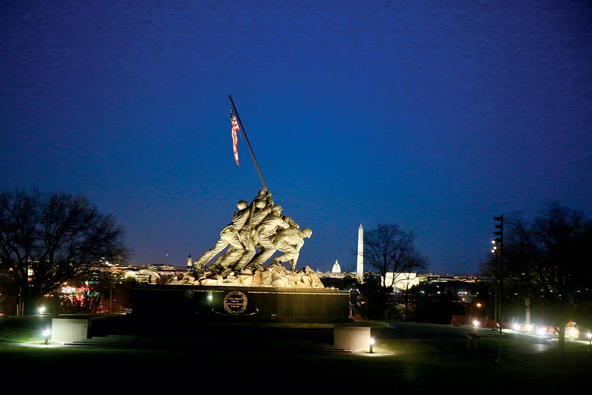 Arlington5 - Washingtonian U.S. Marine Corps War Memorial. Photograph by Evy Mages.