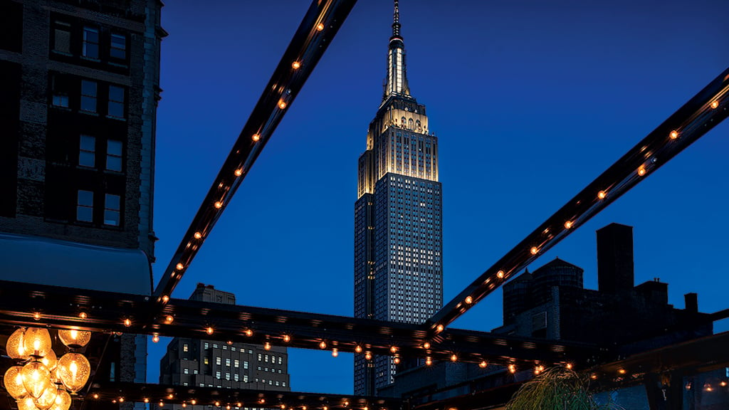 Magic Hour lounge offers a magical view of New York—and complimentary mini-golf on the roof. For more of our favorite free things to do on a visit to the Big Apple, turn the page. Photograph by Warren Jagger.