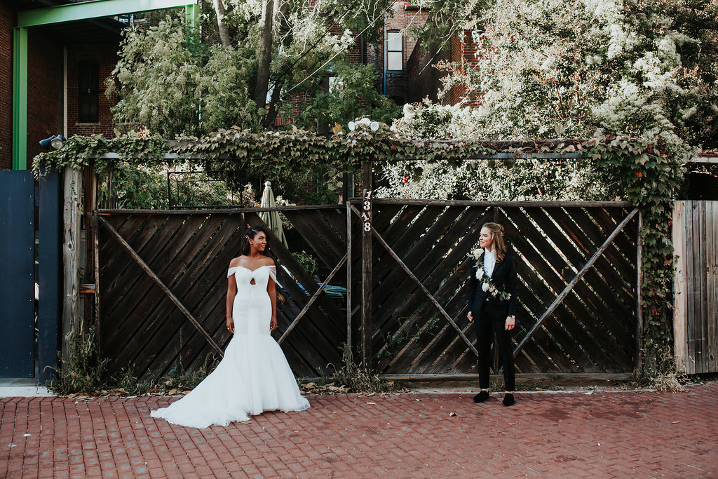 Fathom Gallery Wedding Nichole Wyche Mackenzie Huffman Chic Downtown Washington DC Wedding