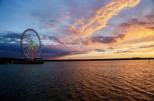 These Waterfront Instas Are Giving Us All the Summer Vibes