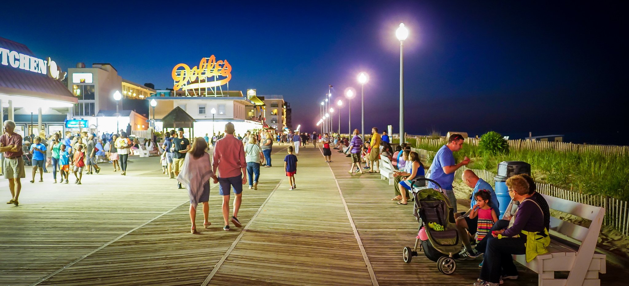 35004161261_212b8d9322_k - Washingtonian Rehoboth Beach boardwalk. Photograph by Ted Eytan from Unsplash.