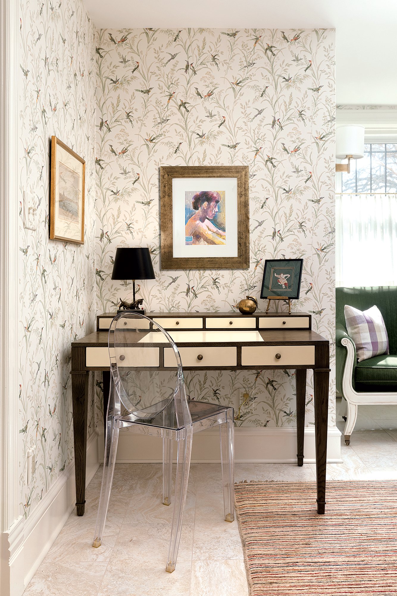 This desk gives the couple a dedicated spot to work and pay bills. Photograph by Jenn Verrier. 