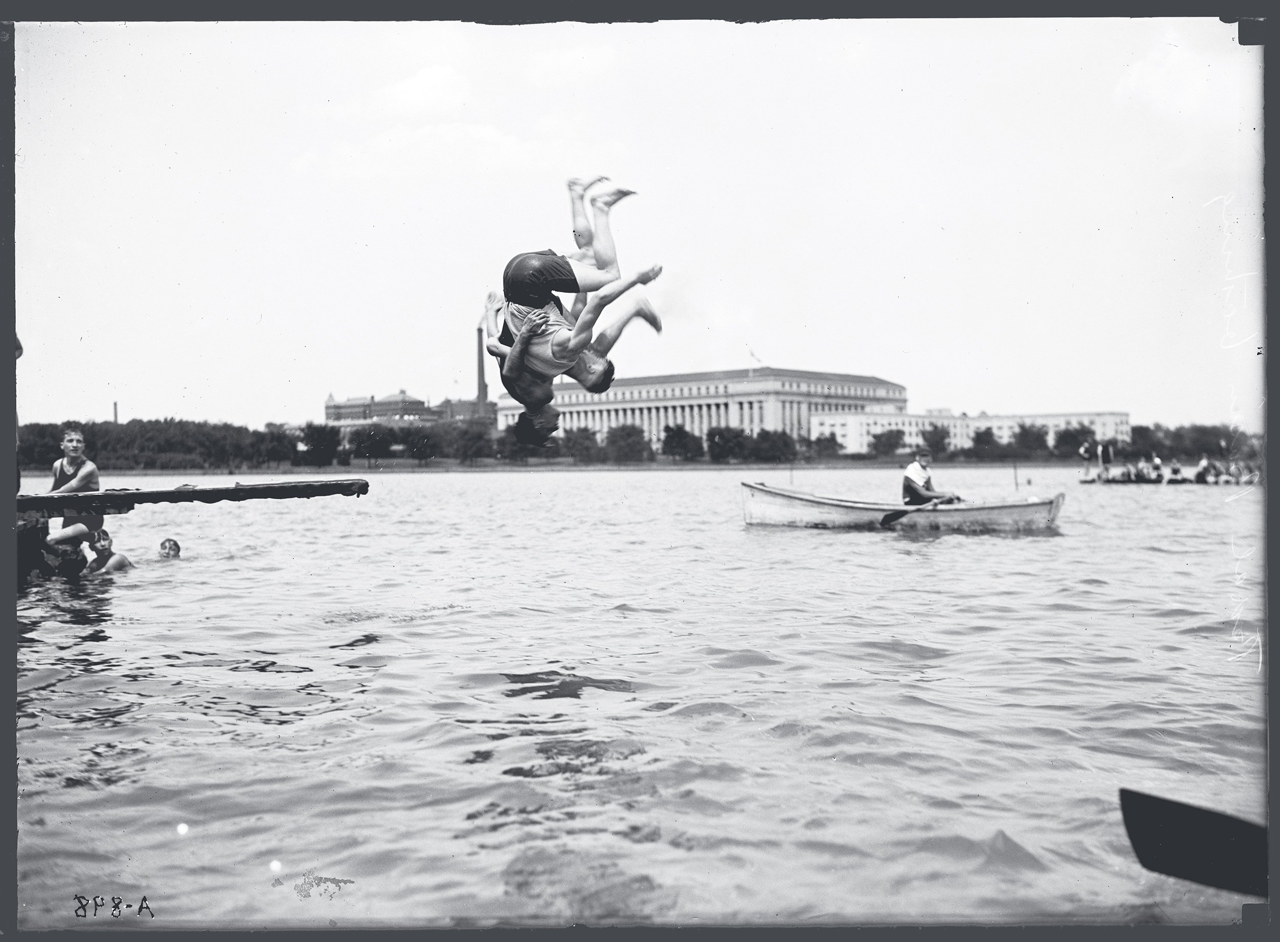 https://www.washingtonian.com/2018/08/26/once-upon-a-time-the-tidal-basin-was-a-swimming-beach/ - Washingtonian Photograph courtesy of Harris & Ewing/Library of Congress.