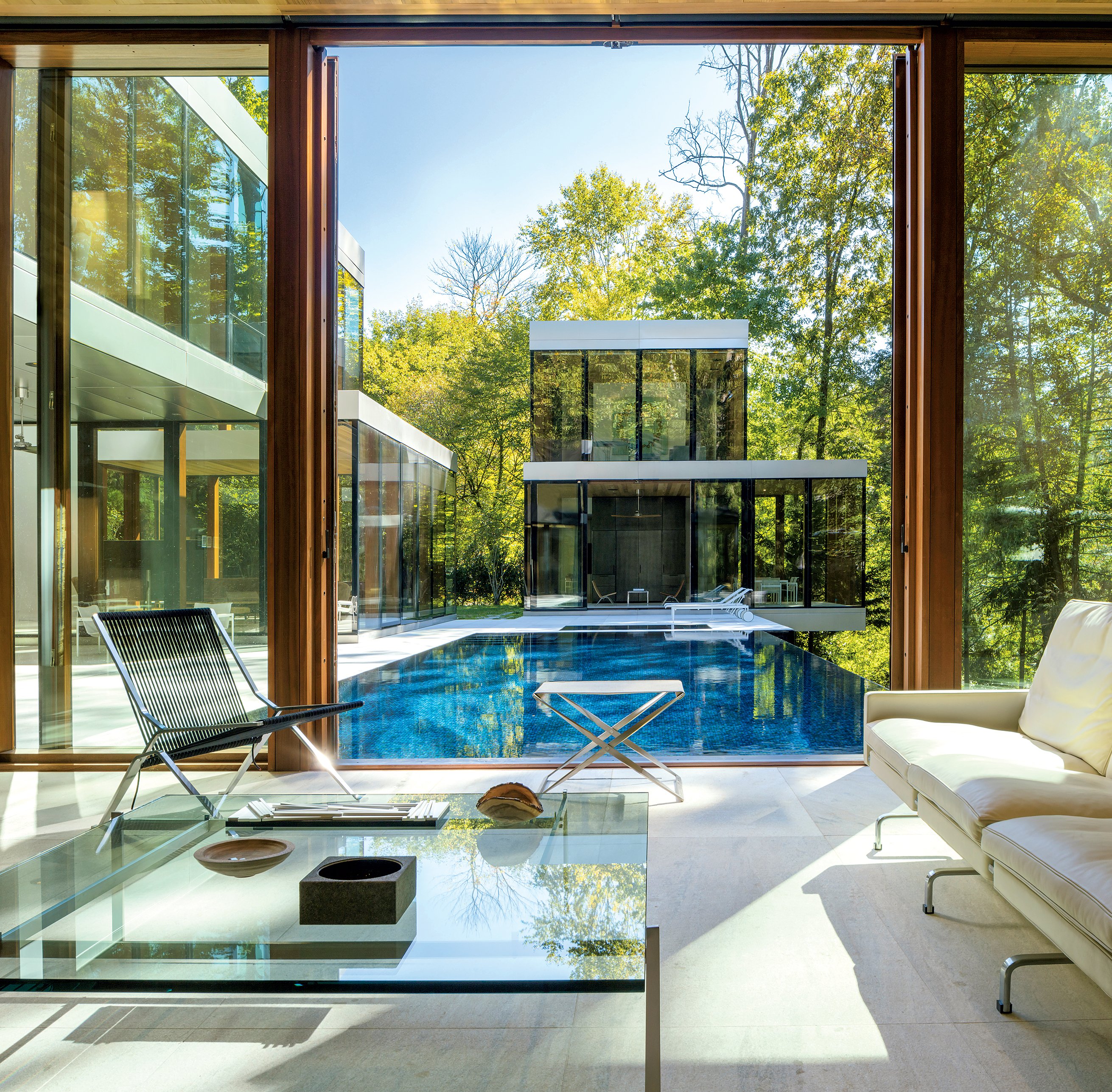 AIA4 - Washingtonian Photographs of Black MIrror house by Paul Warchol
