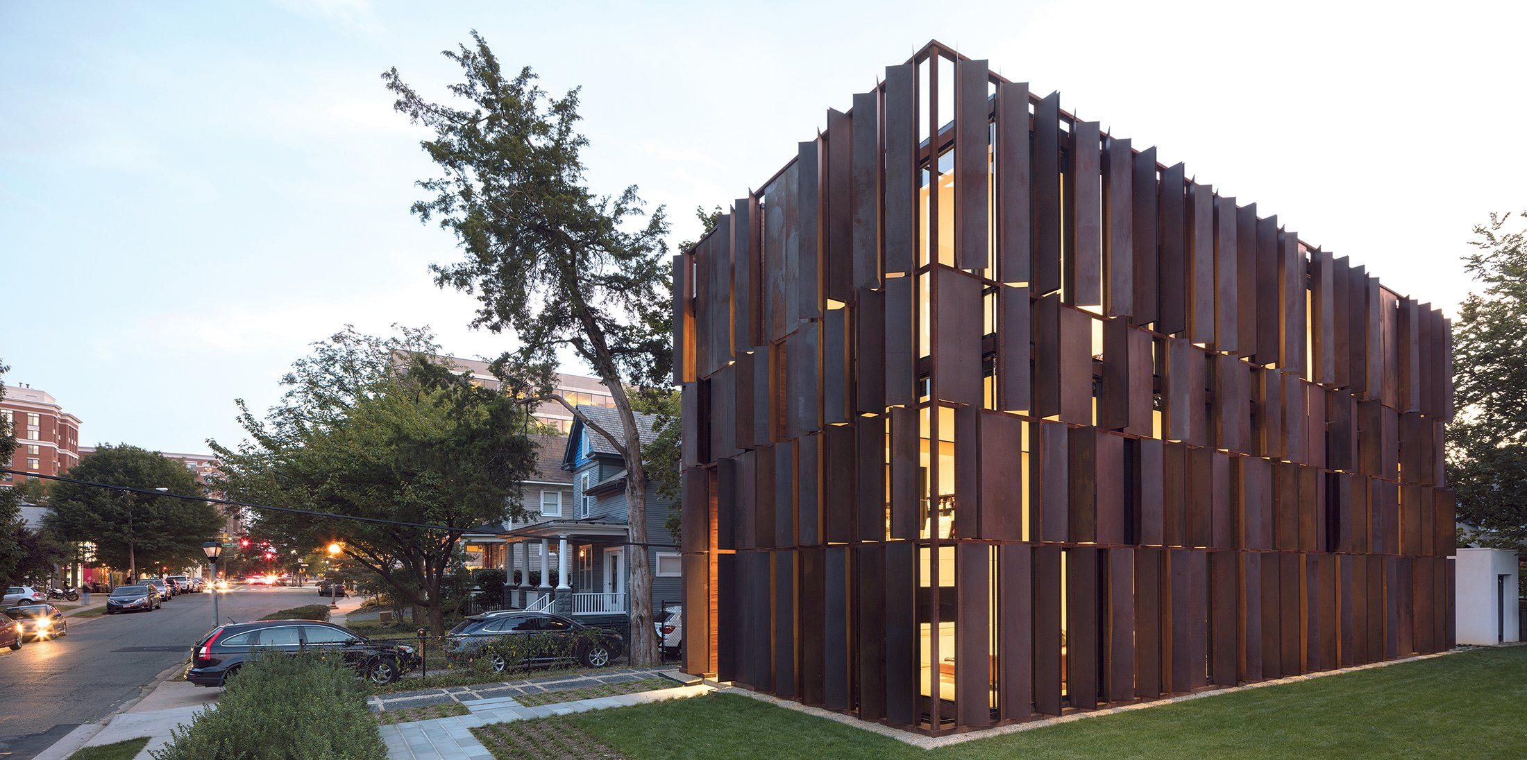 AIA7 - Washingtonian Photographs of Metal Winner house by Paul Warchol.