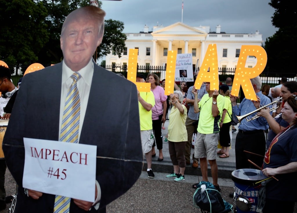 rosie o'donnell white house protest