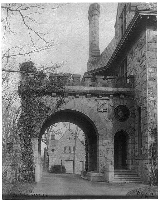 Photograph courtesy of Library of Congress. Photograph courtesy of Library of Congress.