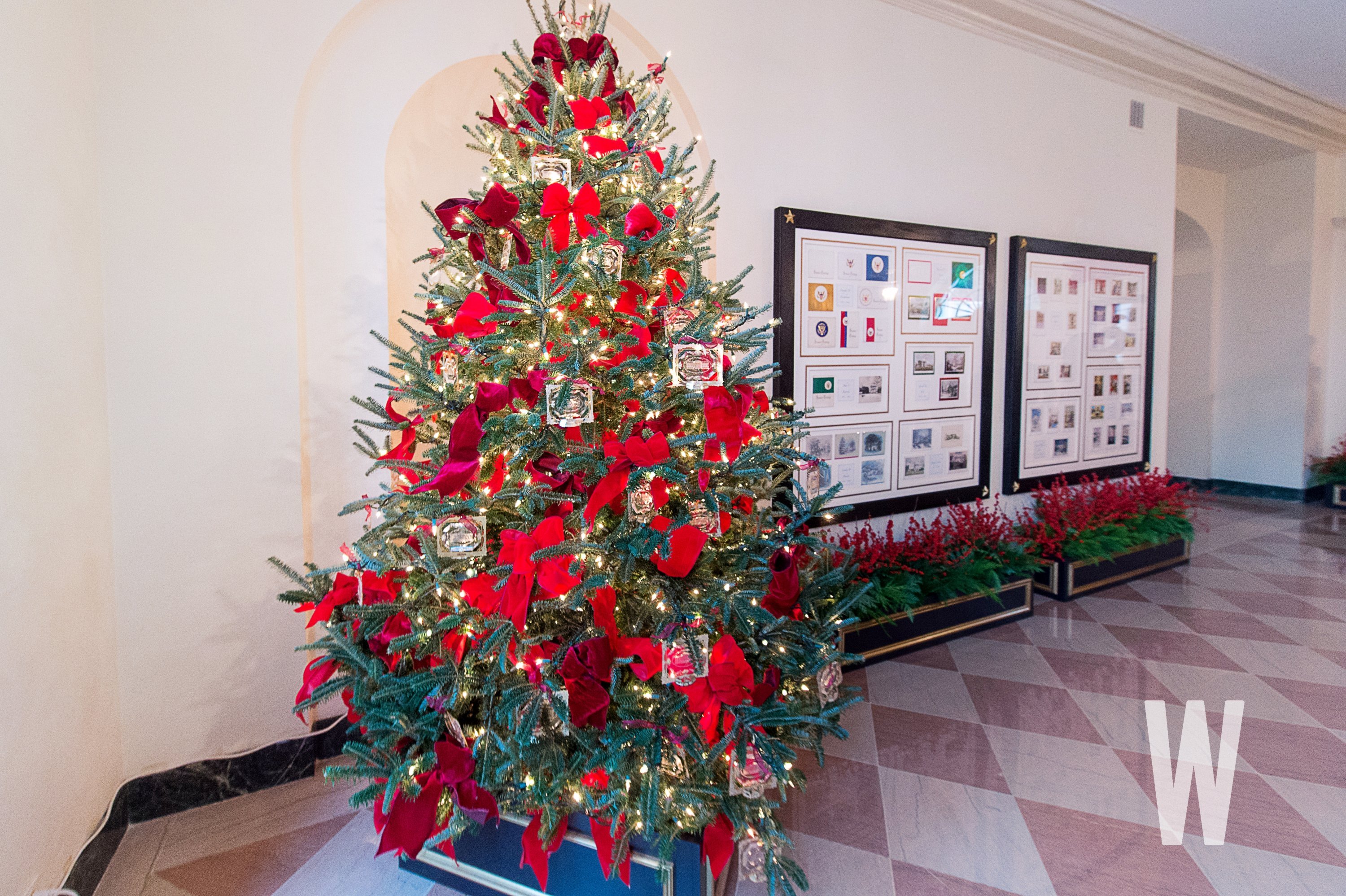 White House Christmas Decorations 2018