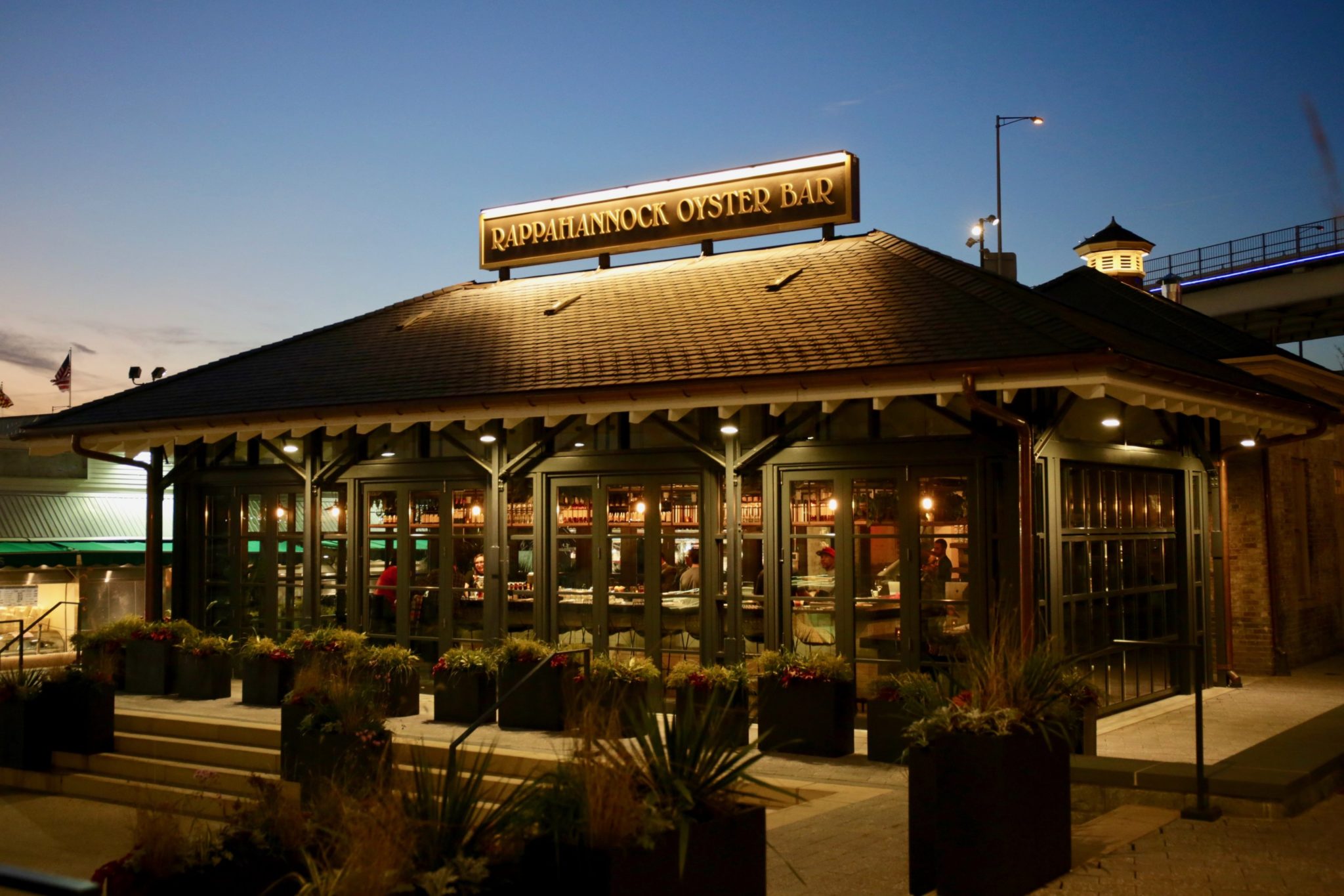 Rappahannock oyster bar opens a waterfront location at the dc wharf
