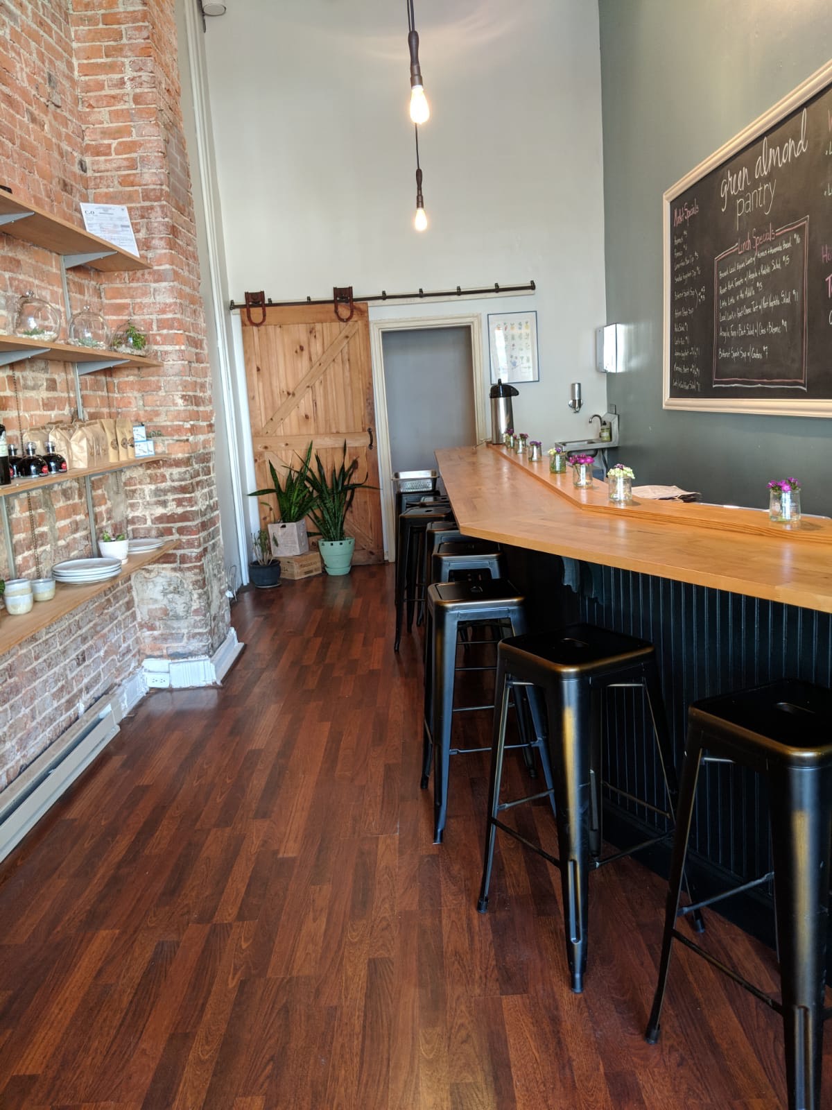 AlmondSpace - Washingtonian