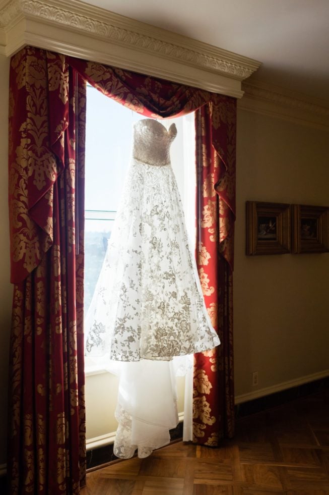Natalie Garagiola & Eddie Longosz | Lisa Boggs Photography | natalie_eddie_baseball_holiday_wedding_011 Natalie Garagiola & Eddie Longosz | Lisa Boggs Photography | natalie_eddie_baseball_holiday_wedding_011