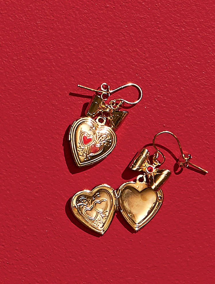 The Valentine's Day Gift Your Girlfriend Will Love: Heart-Shaped Earrings