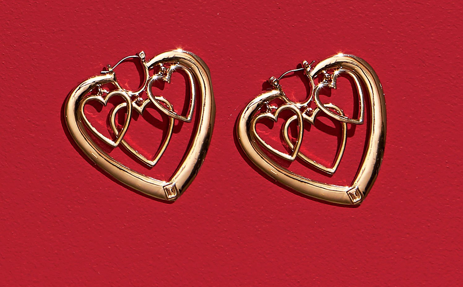 The Valentine's Day Gift Your Girlfriend Will Love: Heart-Shaped Earrings