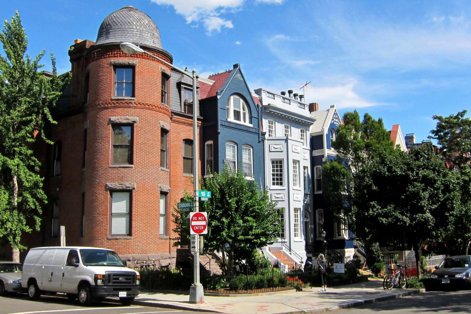 Dupont Circle neighborhood with historic homes. Photograph by Flickr user NCinDC.