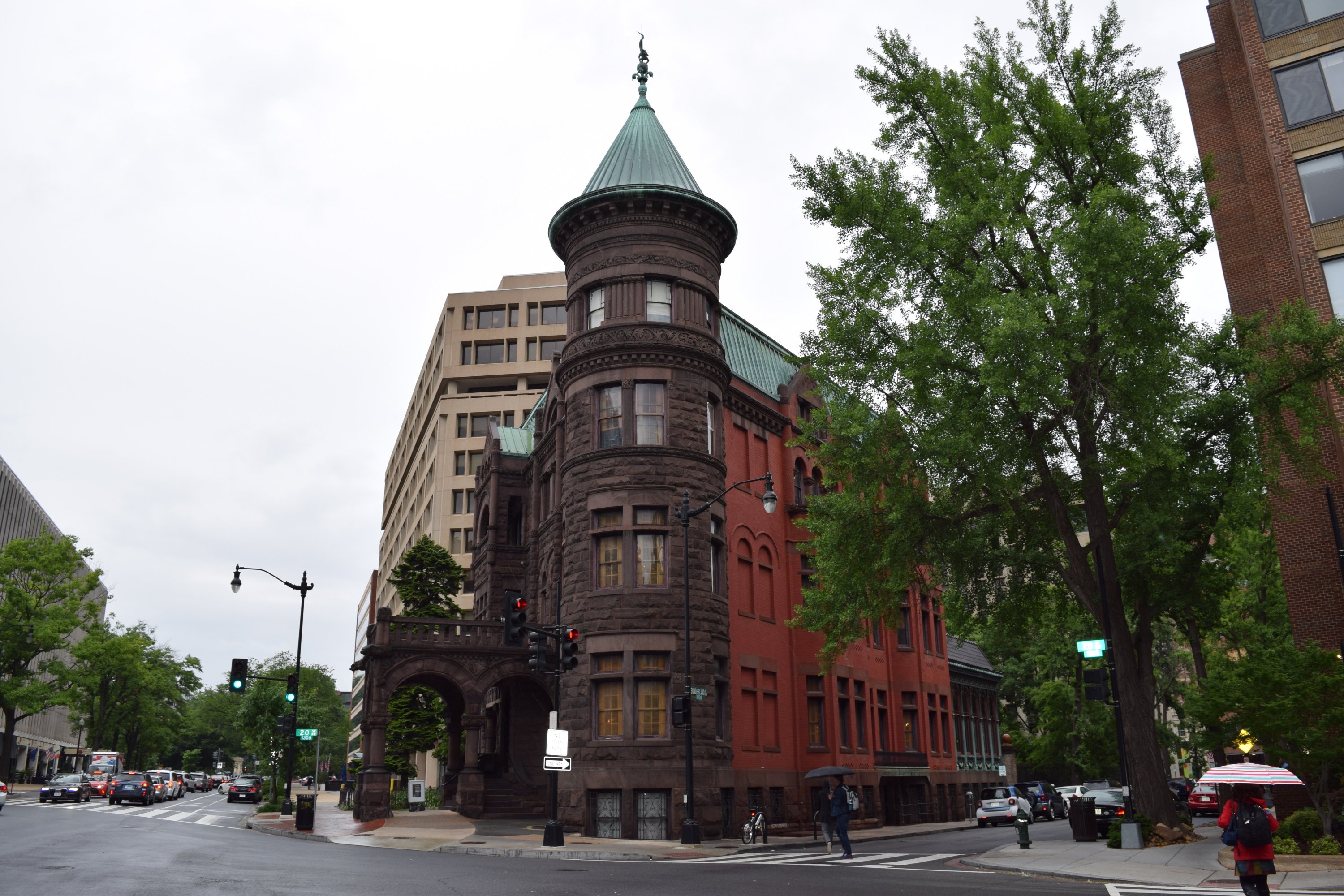 Photograph of museum courtesy of Heurich House Museum.