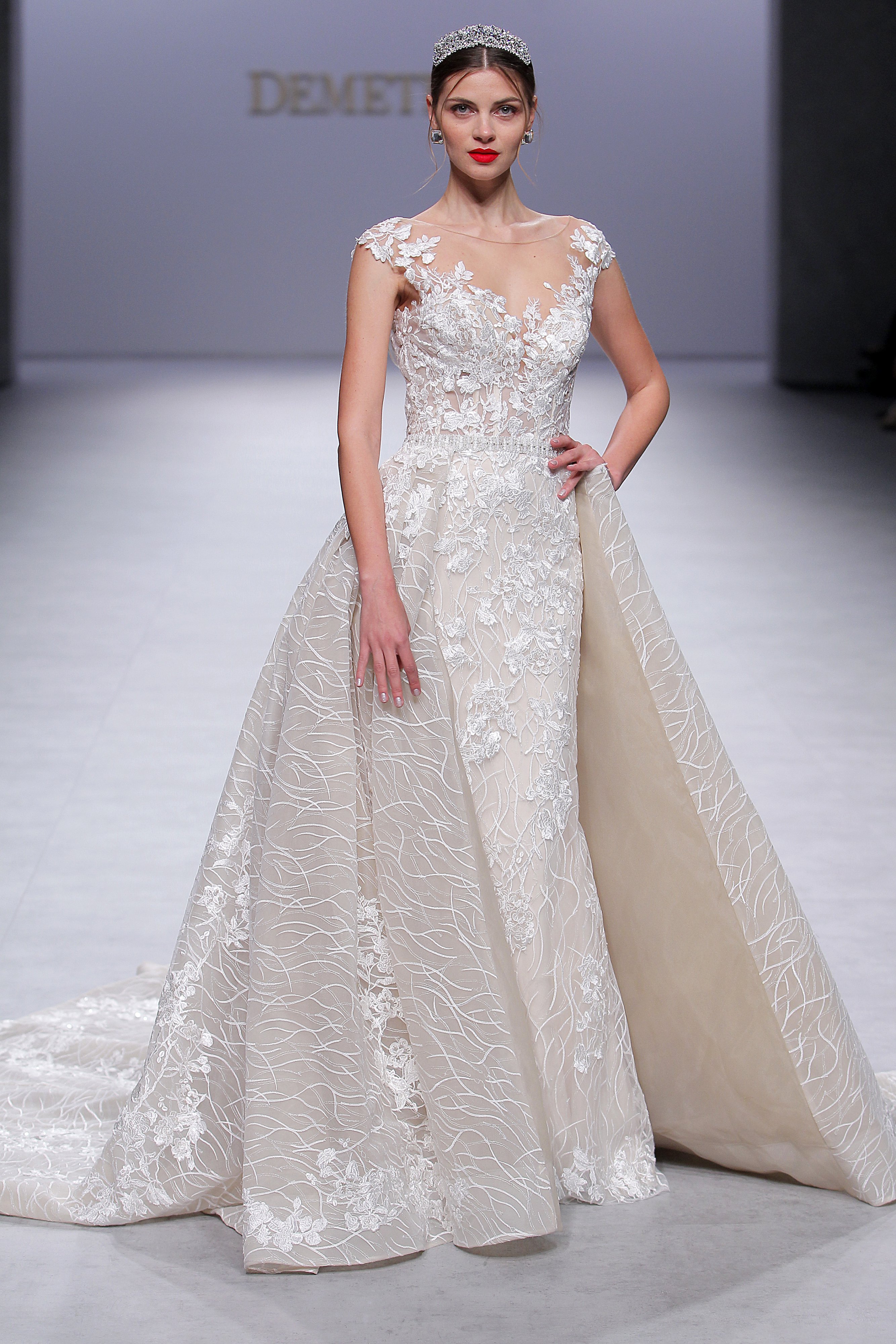 wedding-dresses-with-overskirts