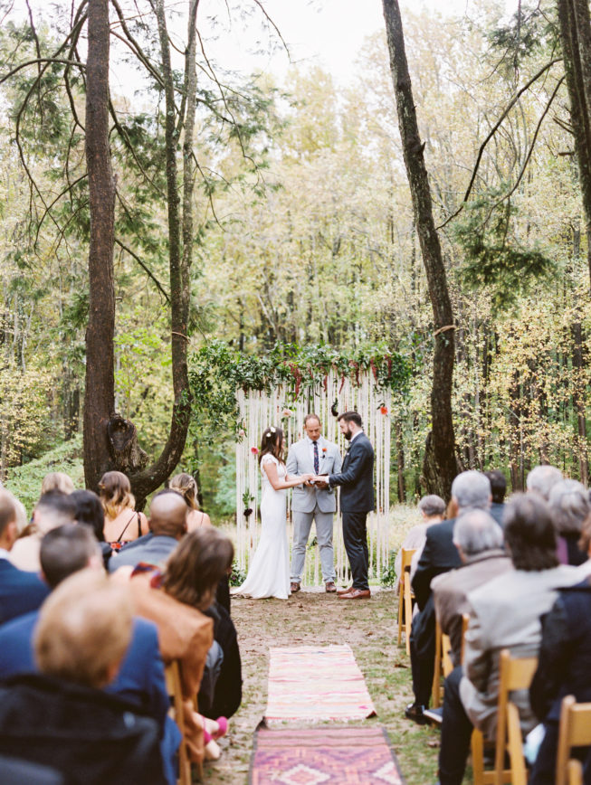 Sally-John-577 '70s-inspired-wedding