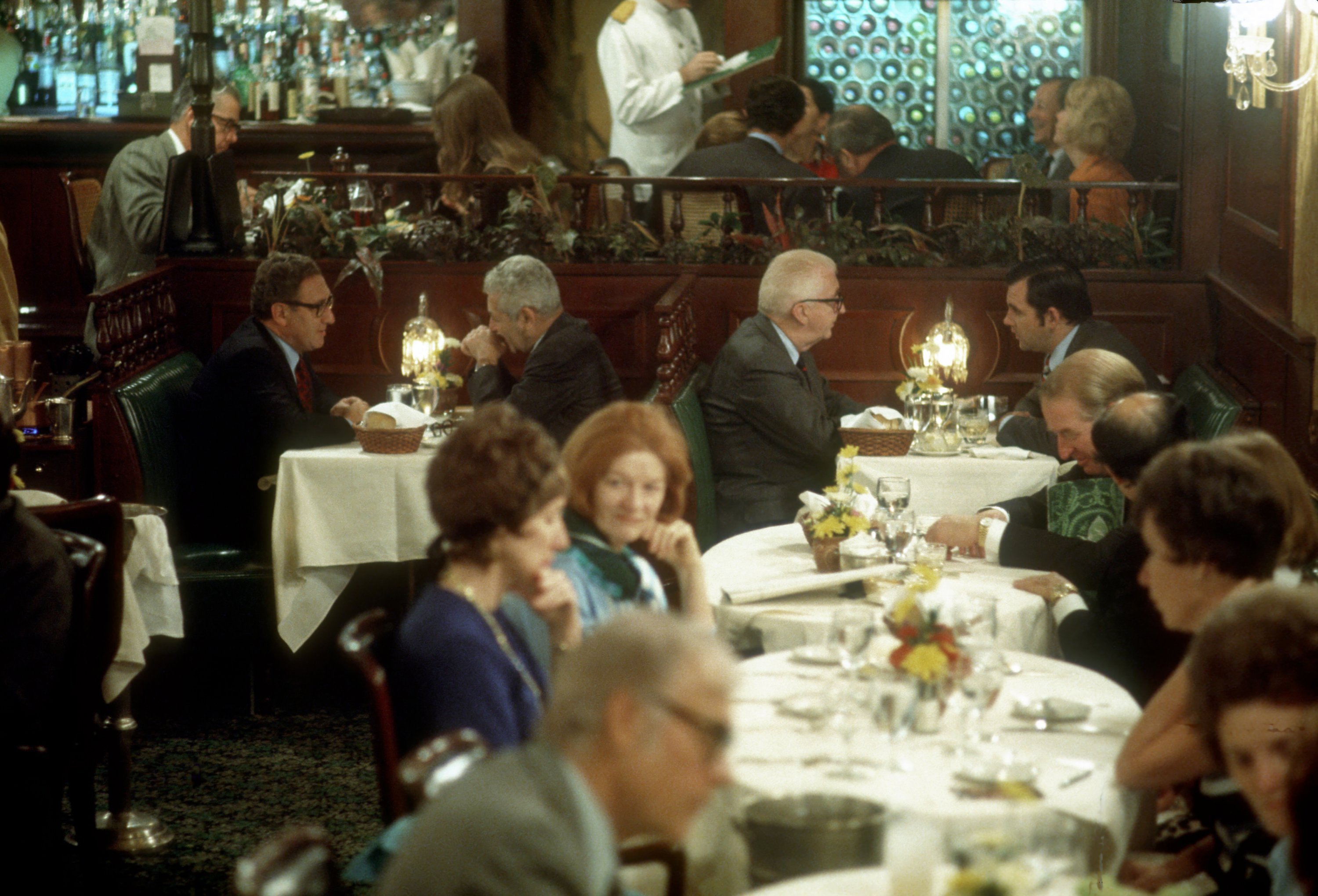 Before the Sans, there was no such thing as the power lunch in DC—on any given day, you could run into Nixon’s Secretary of State Henry Kissinger (far left) at one table and his press secretary Ron Ziegler (far right) at another. Photographs by Dennis Brack Photographic Archive/Dolph Briscoe Center For American History at the University of Texas At Austin.