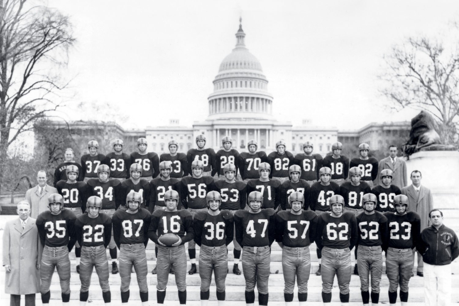 Washington’s football squad in 1950, when it had a 3–9 record. Photograph by AP Photo/Pro Football Hall of Fame.