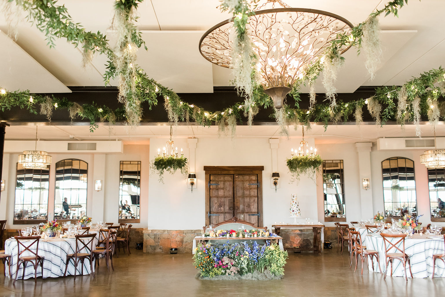 This Colorful Stone Tower Winery Wedding Includes a Summery Menu and a