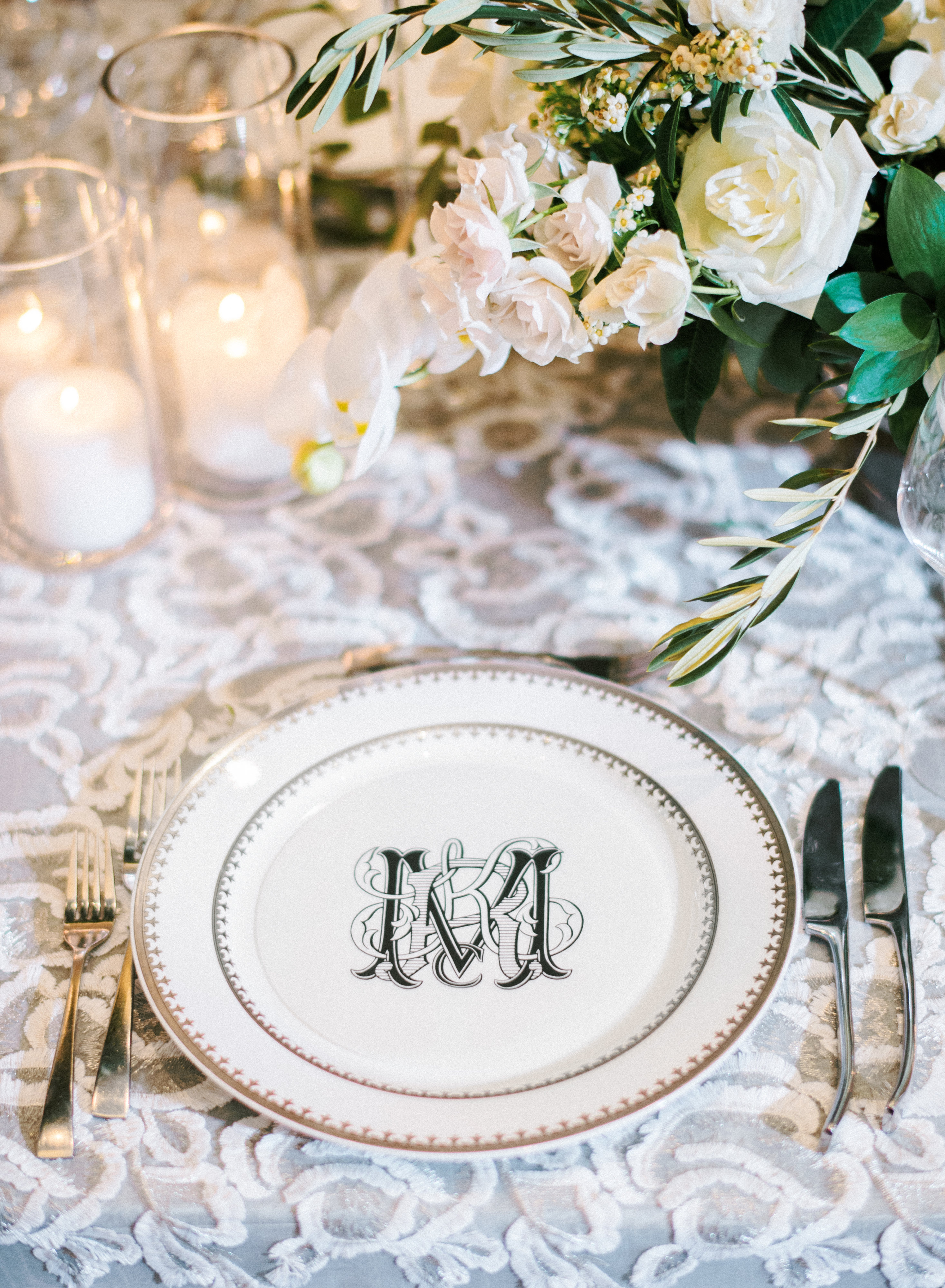 Textured Linens_Audra Wrisely_National Cathedral_Caroline Dutton Events and Sweet Root090_AW_K&R - Washingtonian new-wedding-trends