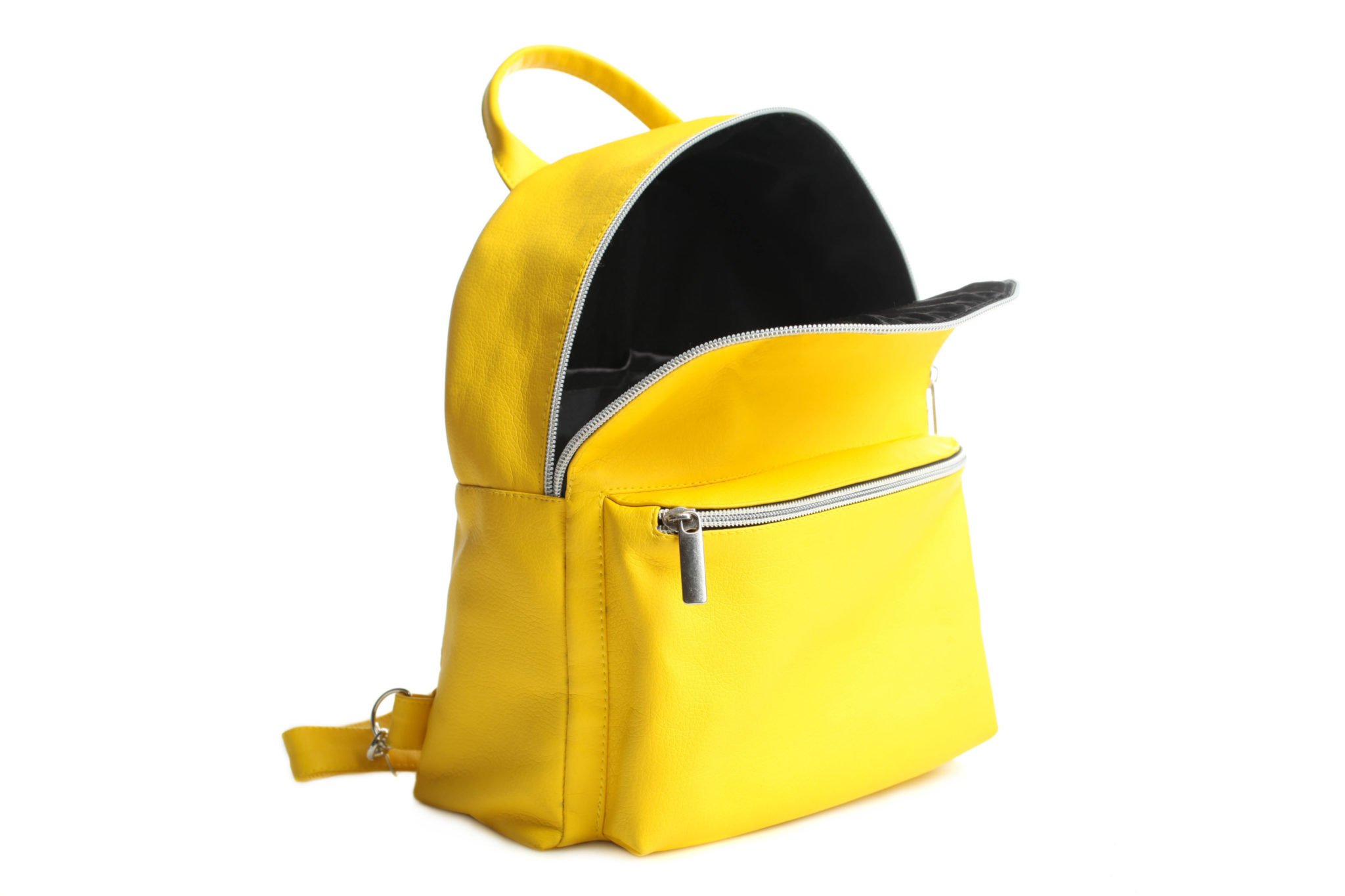 3 Tips for Protecting Your Back While Carrying a Backpack