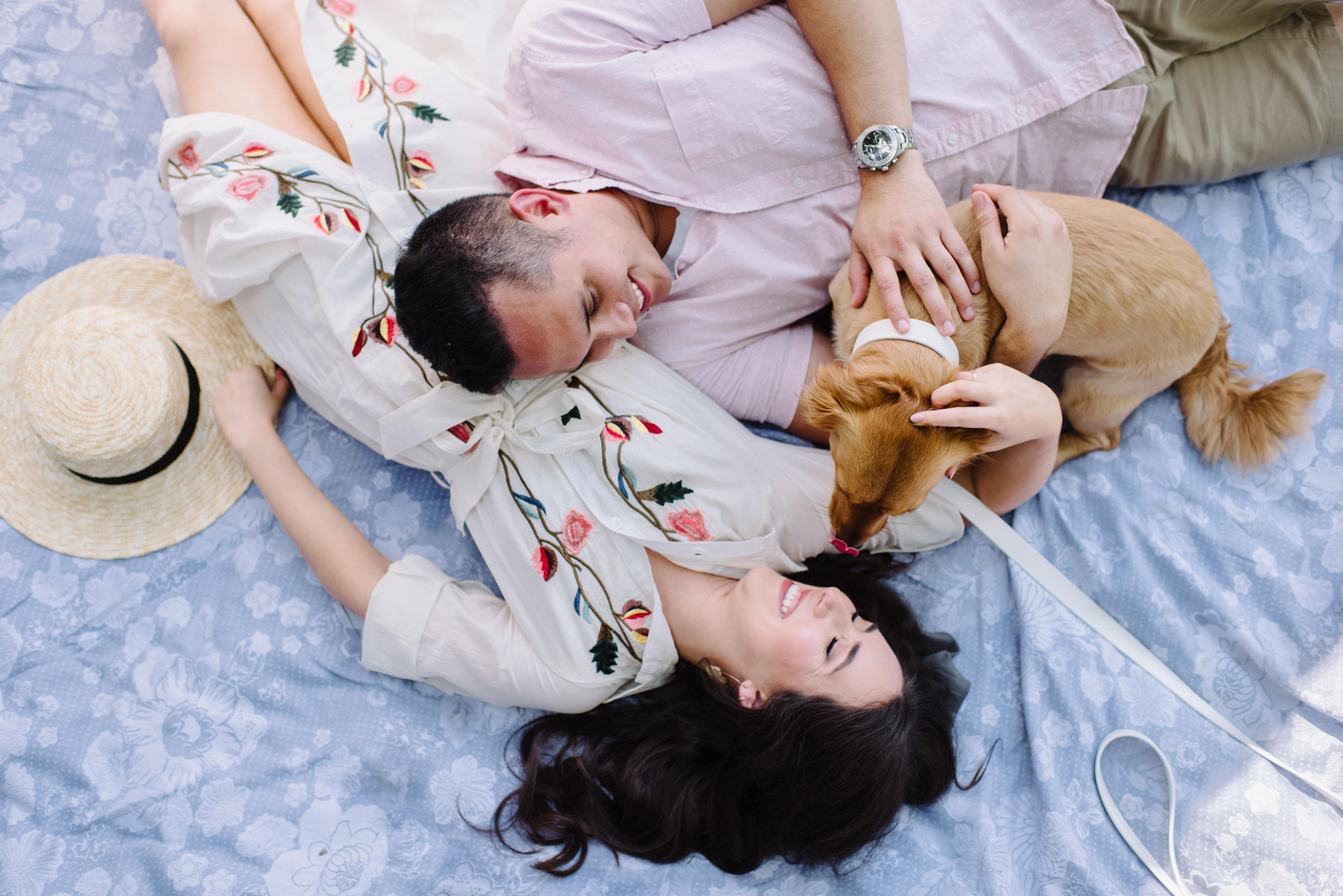 outdoor-engagement-photos