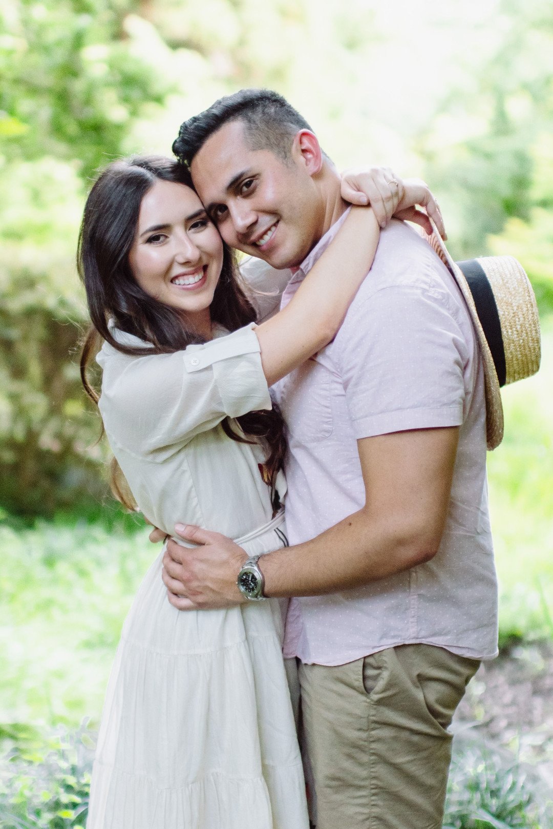 outdoor-engagement-photos