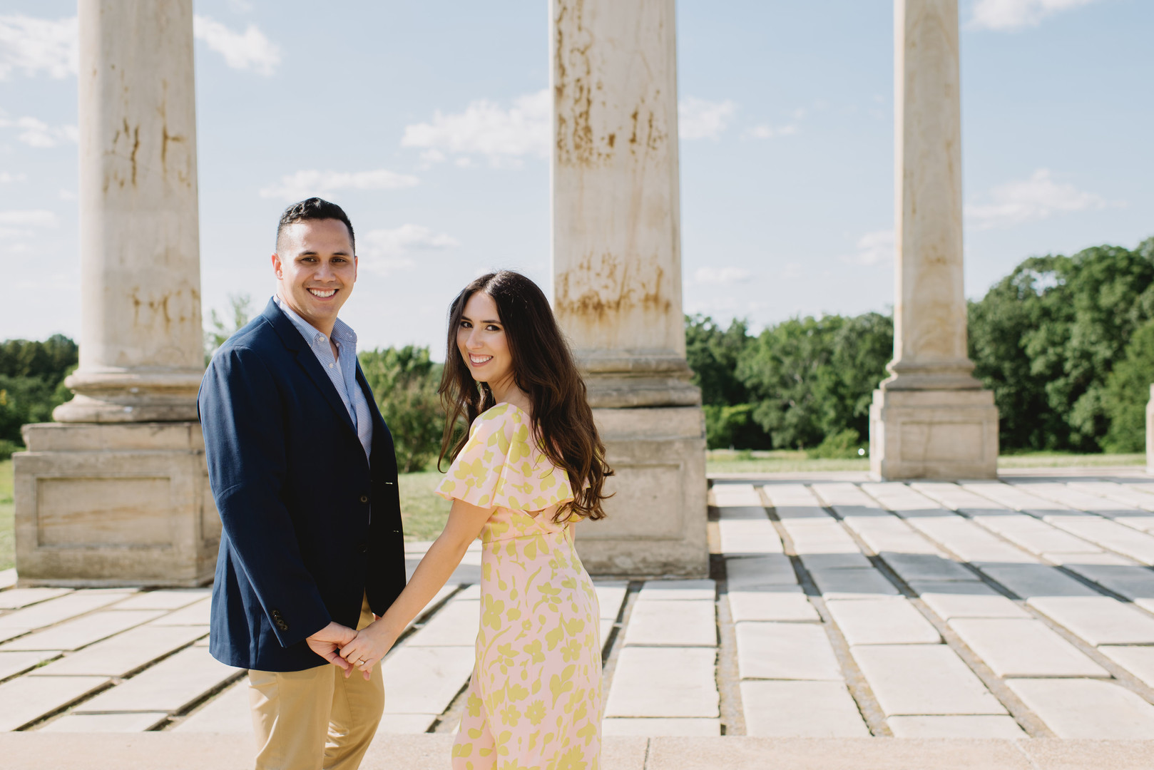 outdoor-engagement-photos