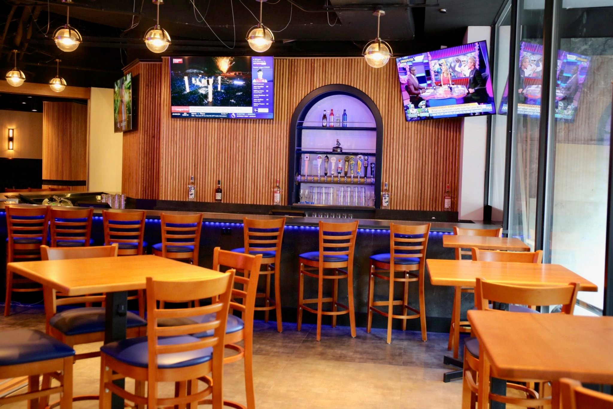 The Admiral opens today in Dupont Circle with 18 flat screen TVs and daily happy hour. Photo by Evy Mages.